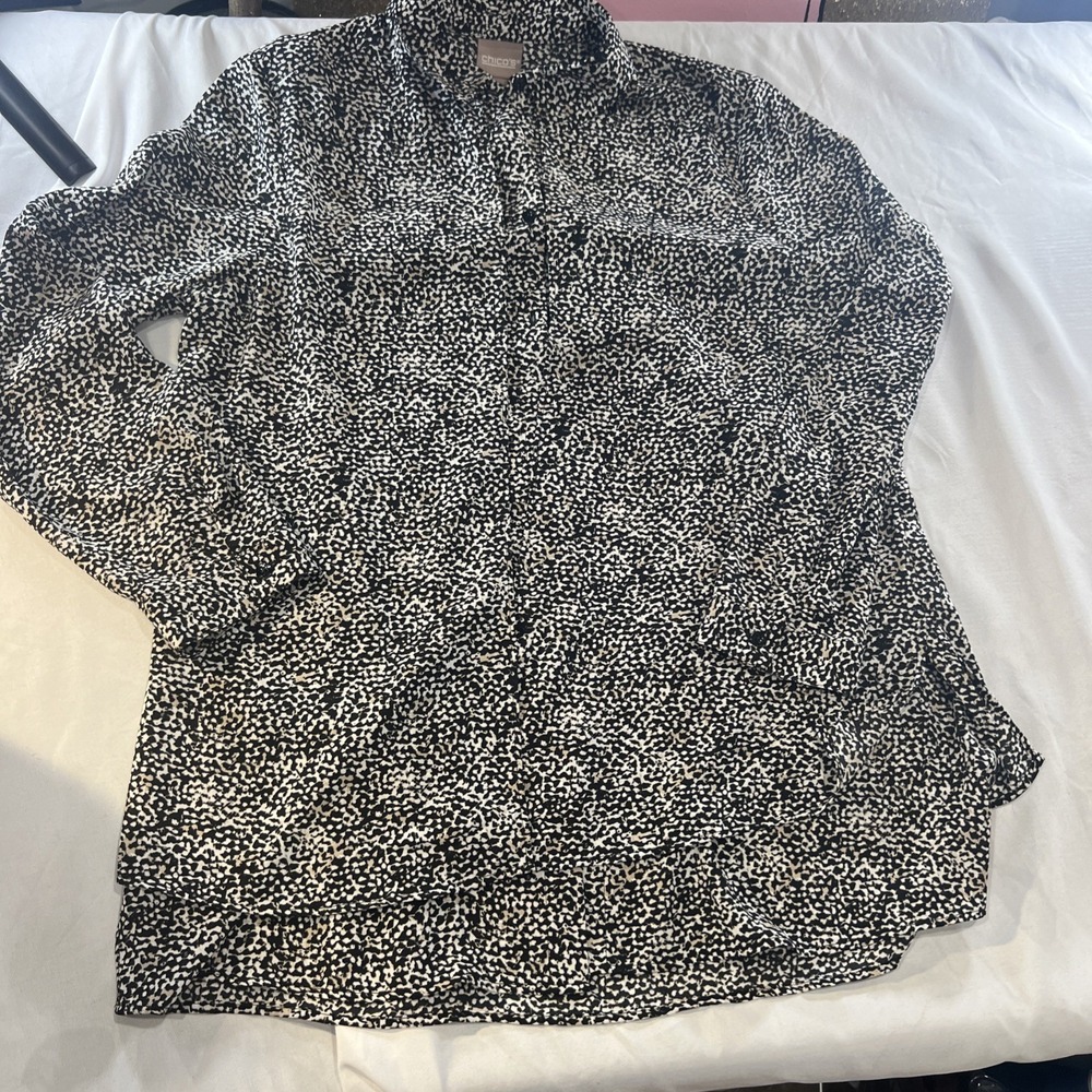CHICOS SZ 1 BUTTON DOWN LONG‎ TUNIC BLOUSE SHIRT BLACK WHITE LONG SLEEVE 460